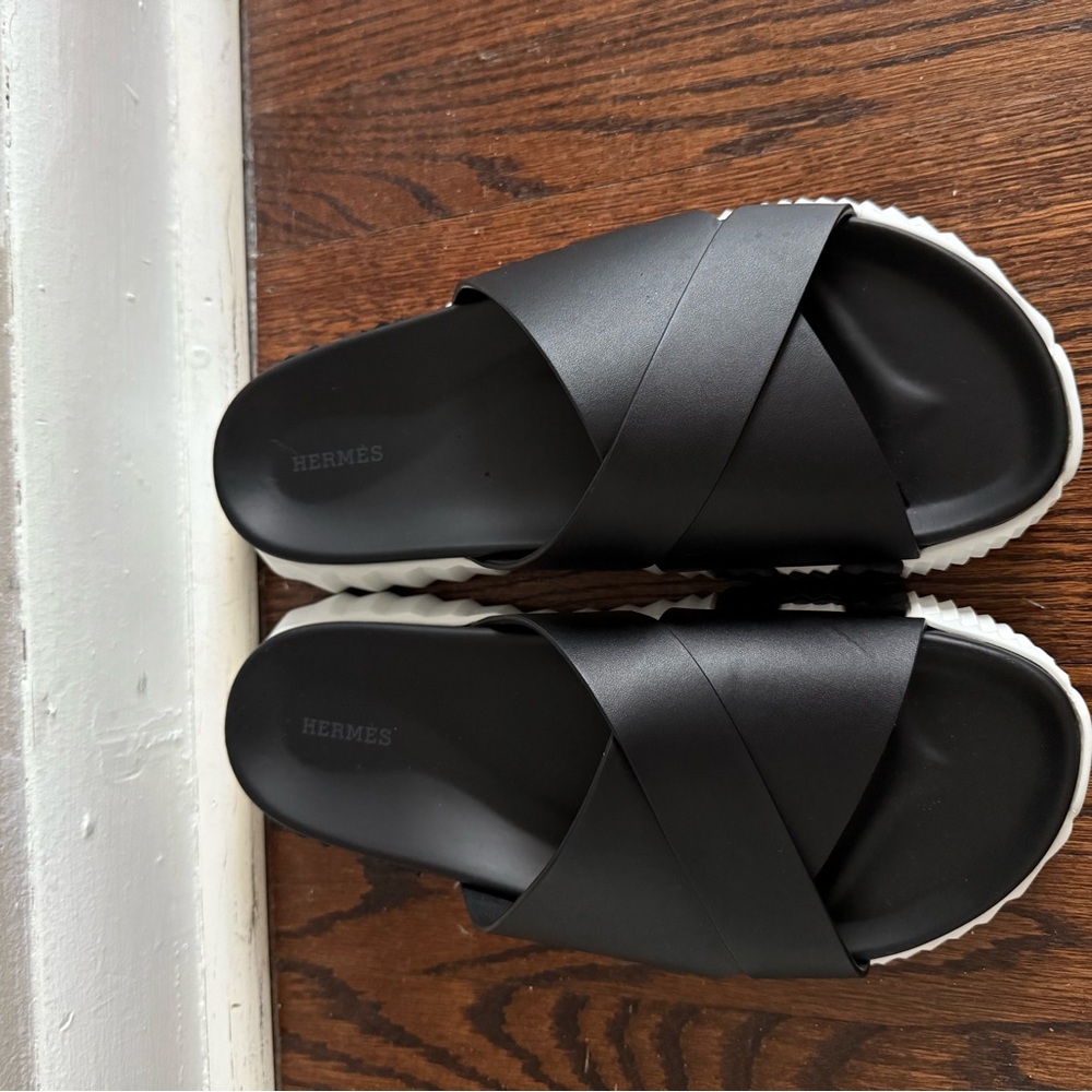 LIKE NEW WORN ONCE Hermes Black Slide Sandals
